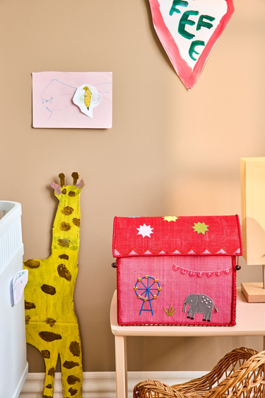 Small Raffia Basket Fun Fair Pink