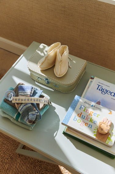 Cardboard Suitcase Light Grey